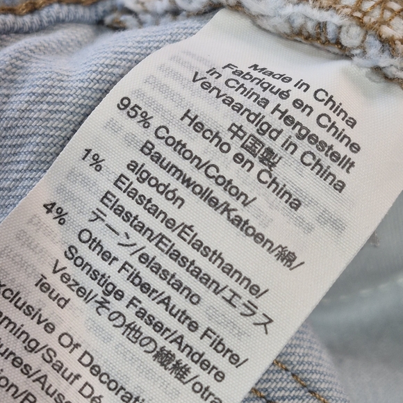 Madewell Women's Light Blue Jean Shorts with Frayed Hem - Picture 8 of 11